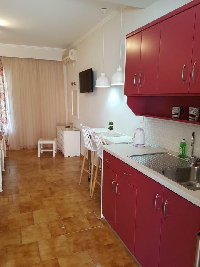 Angels Pool Studios And Apartments Палеокастрица Экстерьер фото